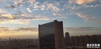 來了來了，傍晚來了