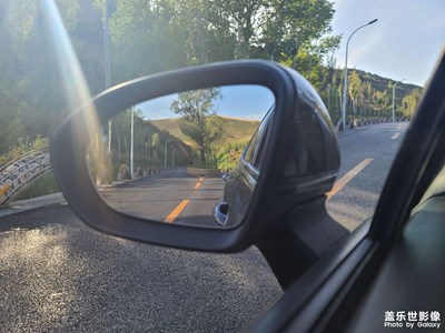 陽光正好，微風不燥，還有那些花兒