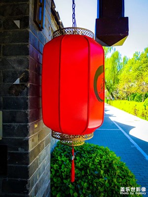 大紅燈籠高高掛