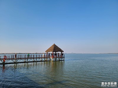 【精彩定格】+深秋的湖邊