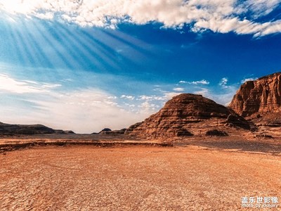 按下的手機(jī)快門