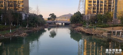 白天黑夜對(duì)比