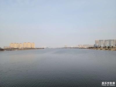 每座城都應(yīng)該有條河相伴