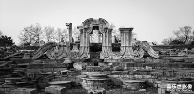 前段時間的圓明園，這周末去應(yīng)該就春暖花開了吧