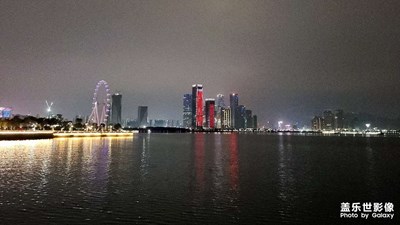 【明亮的夜】+ 海濱公園