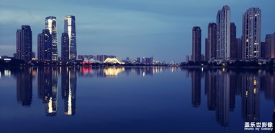 【梅溪湖畔·水波不興】