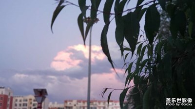 廣場(chǎng)的晚霞