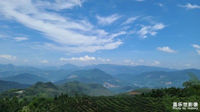 遠(yuǎn)眺山野