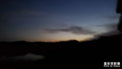 故鄉(xiāng)夕陽。