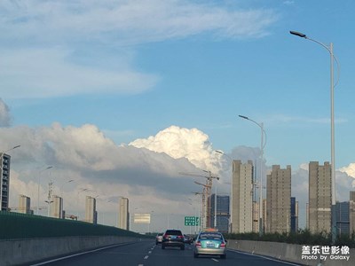 下班路上的天空