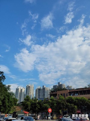 拍照很不錯呀！