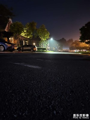 早晨五點(diǎn)的路上