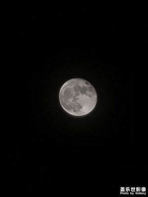 現(xiàn)在拍月亮不用專業(yè)模式了啊