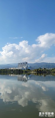 深秋的陽(yáng)光