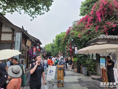 【2021網(wǎng)紅圖鑒】+成都寬窄巷子