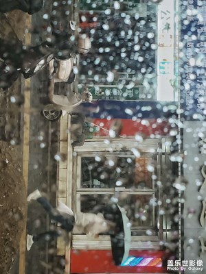 下雨的街頭