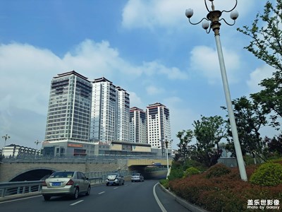 春暖花開(kāi) 風(fēng)和日麗