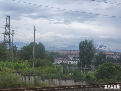 【多彩夏日】＋火車上夏日清晨