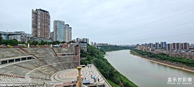 風(fēng)清氣爽，江陽(yáng)登高，一座極具前景的長(zhǎng)江上游酒城！