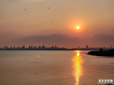 【半夏時(shí)光】湖風(fēng)微涼夕陽(yáng)美