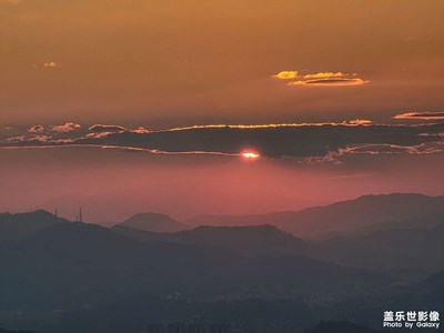 【場(chǎng)景小拍】+ 白云山摩星嶺看日出