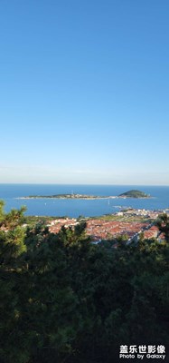 登青島瑯琊山看海天一色。