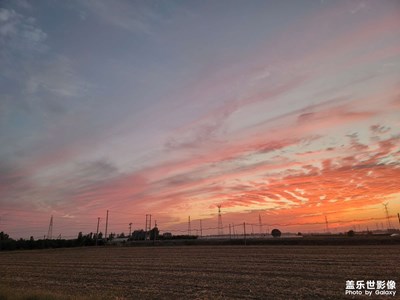 【金秋十月】+紅霞