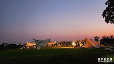 【我的小長(zhǎng)假】月光下的露營