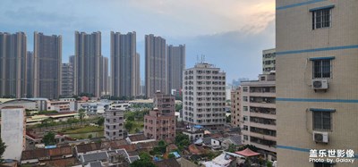 你出現(xiàn)在我詩(shī)的每一頁(yè)