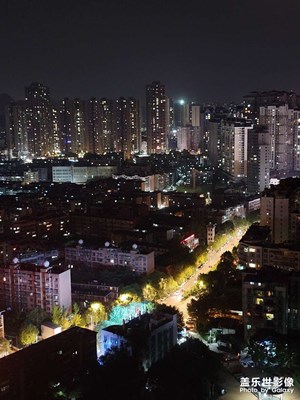 一億像素夜景直出，效果怎么樣？