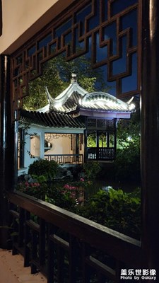夜色庭院