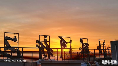 日落下的塔吊(十倍光變)