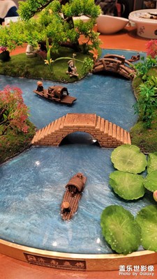 餐桌上的小擺件