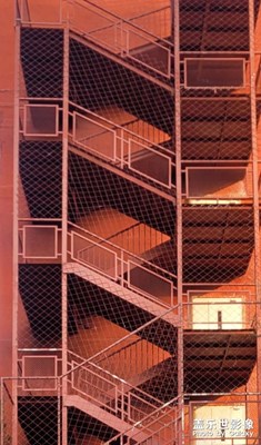 【碎片日?！?邊走邊拍