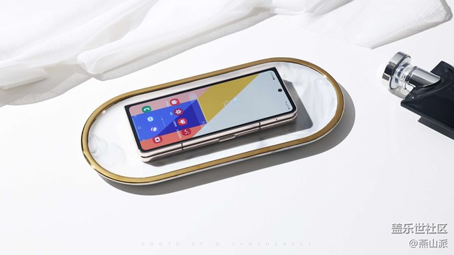 三星Z Fold4這IPX8防水太強(qiáng)了