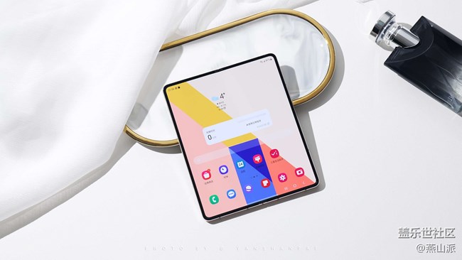 三星Z Fold4這IPX8防水太強(qiáng)了