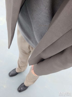 OOTD…………禁欲系。