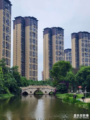 愛(ài)對(duì)了是愛(ài)情，愛(ài)錯(cuò)了是青春。