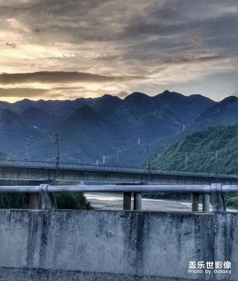 【陽(yáng)光燦爛的日子】陽(yáng)光燦爛