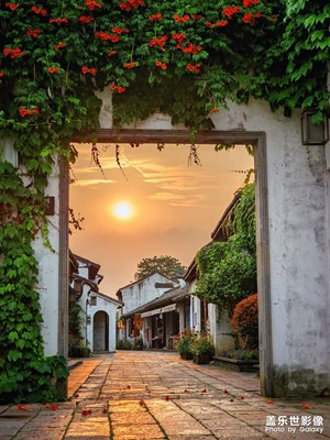 雨后逛古鎮(zhèn)