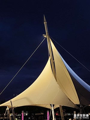 【鏡頭里的夏天】廣場夜色（二）