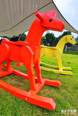 【把快樂塞進(jìn)相冊里】花園里