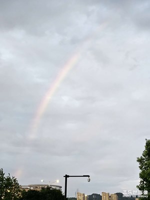 【視覺盛夏】+ 雨后街邊燒烤