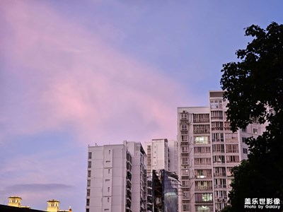 【視覺(jué)盛夏】云披紫霞伴日落