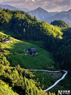 【鏡頭里的故事】+山鄉(xiāng)一日