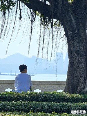 【淡寫時(shí)光】江邊漫步