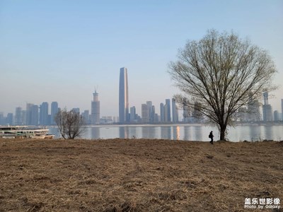 原來救贖是更深的深淵