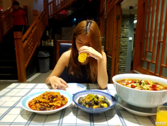 星粉們，貼秋膘啦?。?！