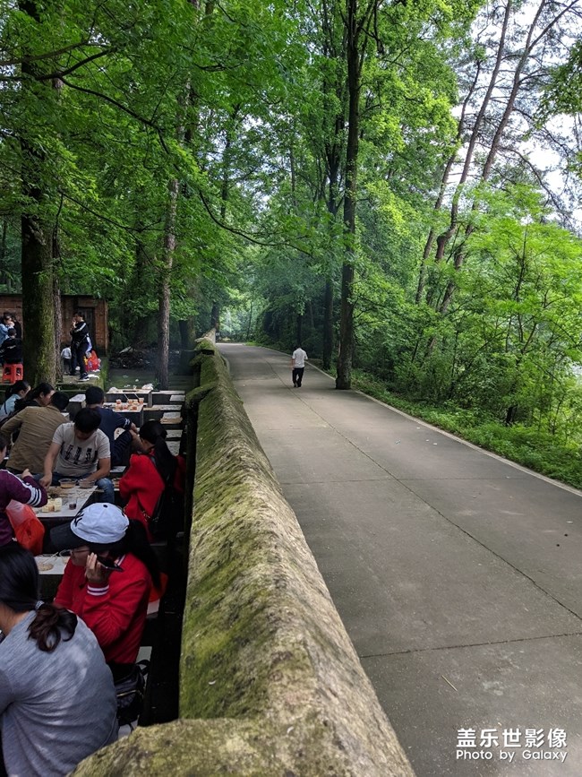 白天拍照還可以，希望a70也能增加夜景模式，謝謝