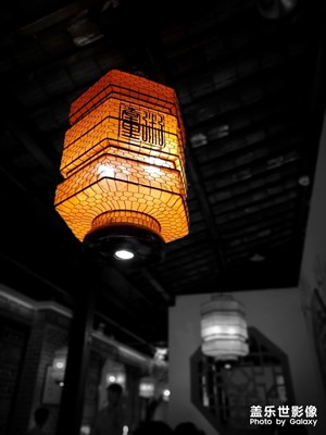 背景虛化中黑白功能的探索